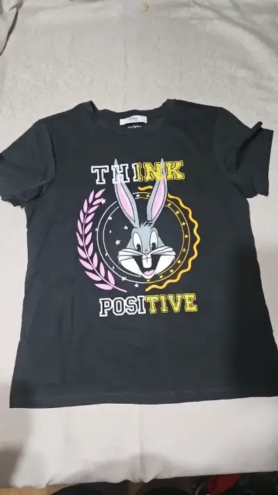 Polera negra Bugs Bunny Think Positive - miniatura 1