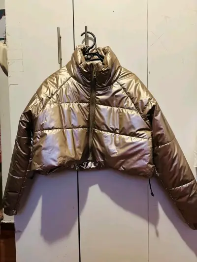 Chaqueta acolchada dorada para mujer - miniatura 1