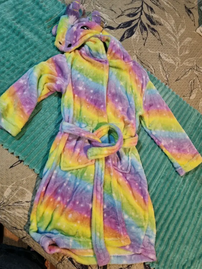 Bata infantil unicornio arcoíris suave