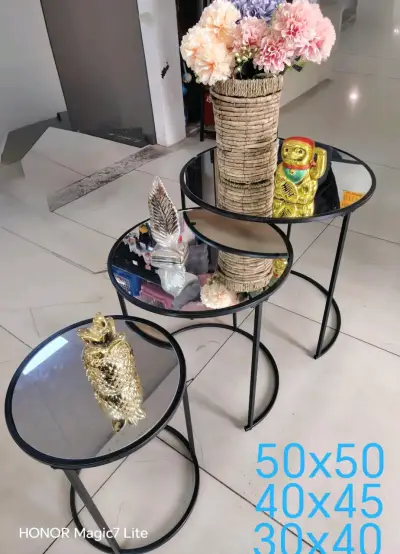 Juego de mesas nido con espejo - miniatura 1