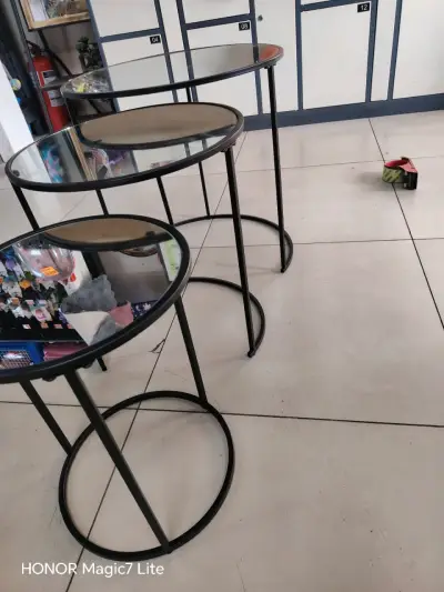 Juego de mesas nido con espejo - miniatura 3
