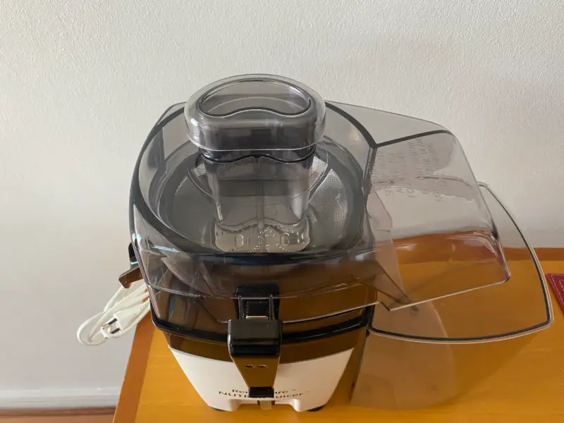 Extractor de jugos Rena Ware Nutrex - 3