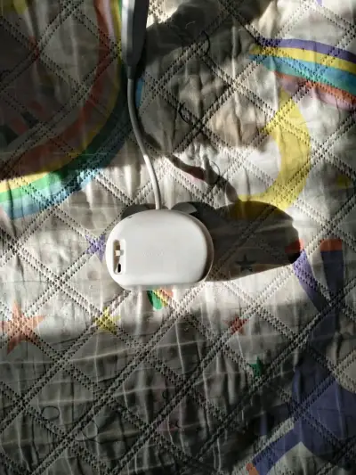 Portalapices y sacapuntas con luz diseño de oso - miniatura 4