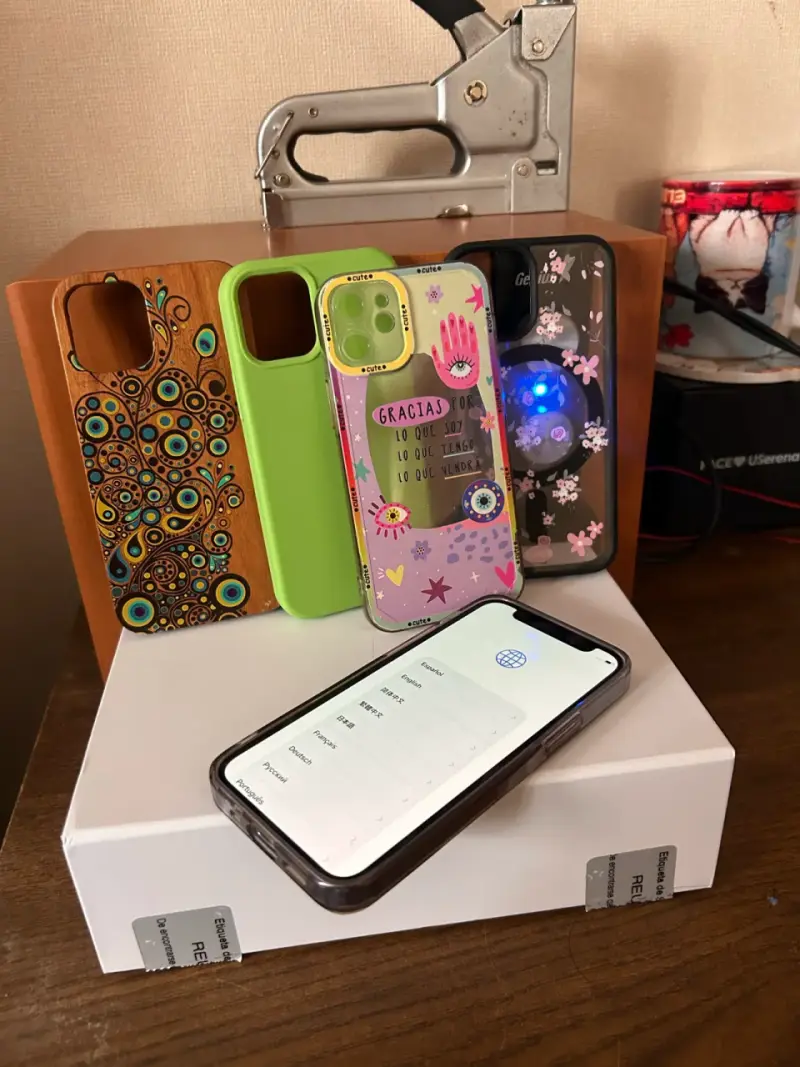 iPhone 12 mini 64gb + Set de carcasas - 1
