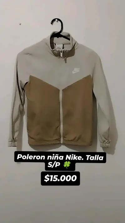 Se vende ropa en Buen estado - miniatura 1