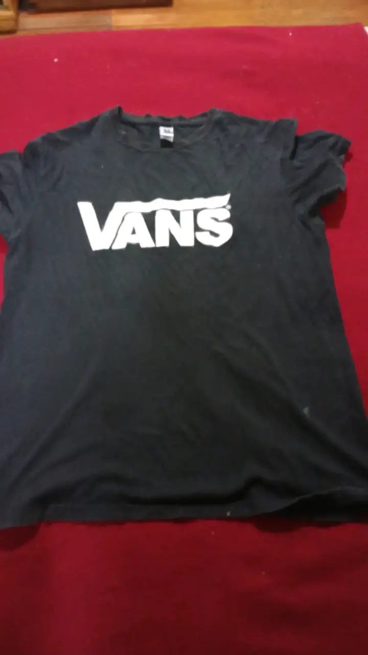 Polera negra Vans para hombre