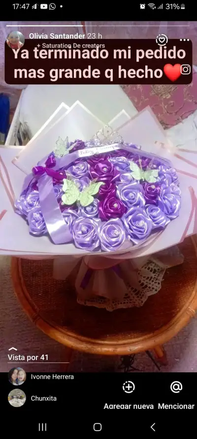 Ramo de rosas azules con figuras decorativas - miniatura 3
