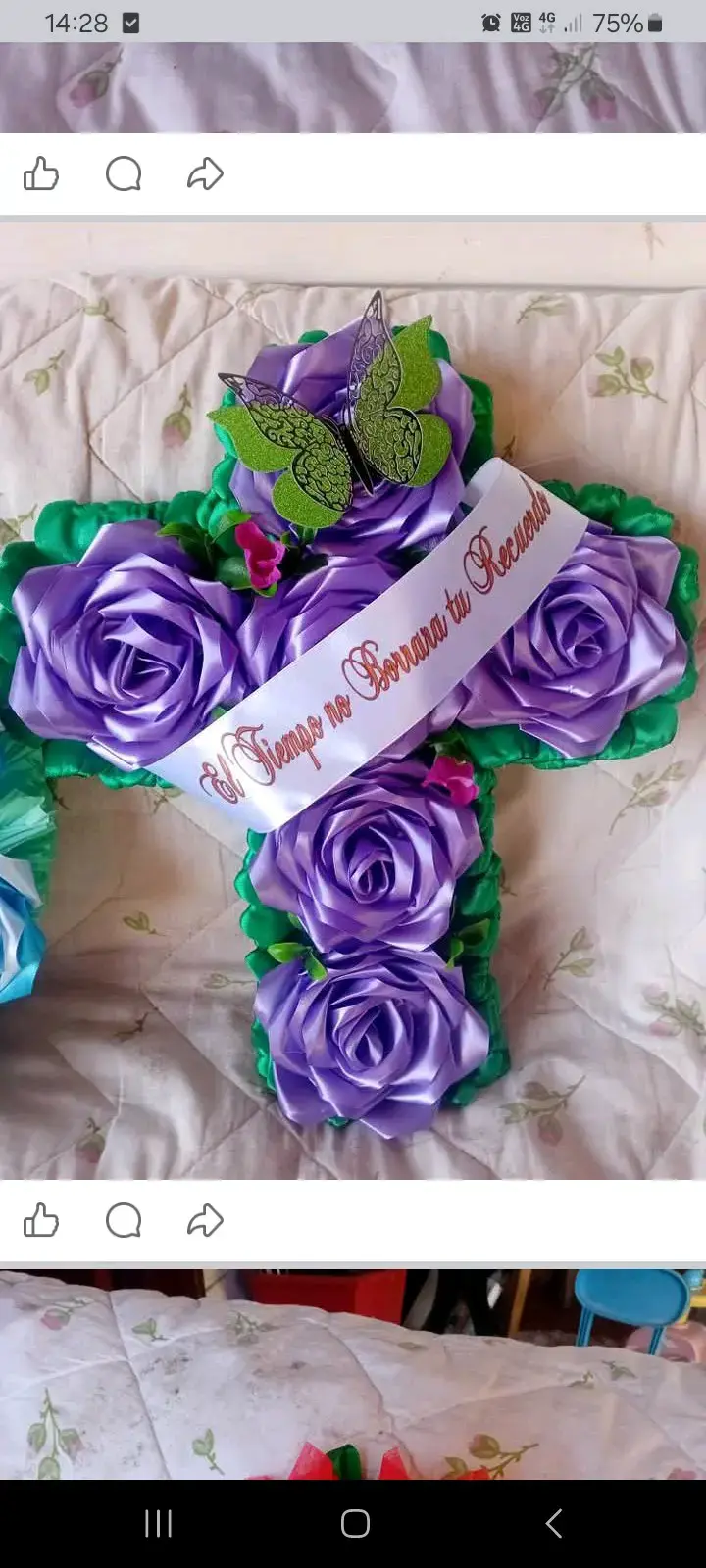 Ramo de rosas azules con figuras decorativas - 5