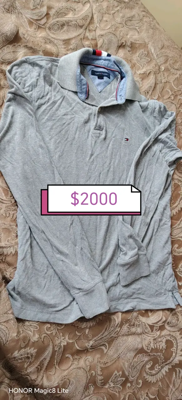 Polera Tommy Hilfiger gris de manga larga - 1