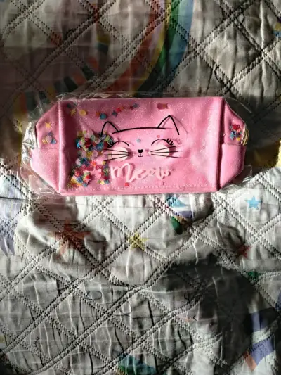 Cosmetiquero rosa con diseño de gato - miniatura 1