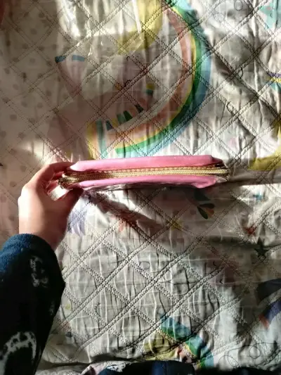 Cosmetiquero rosa con diseño de gato - miniatura 3