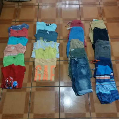 Lote de poleras, polerones  para niños etc - miniatura 2
