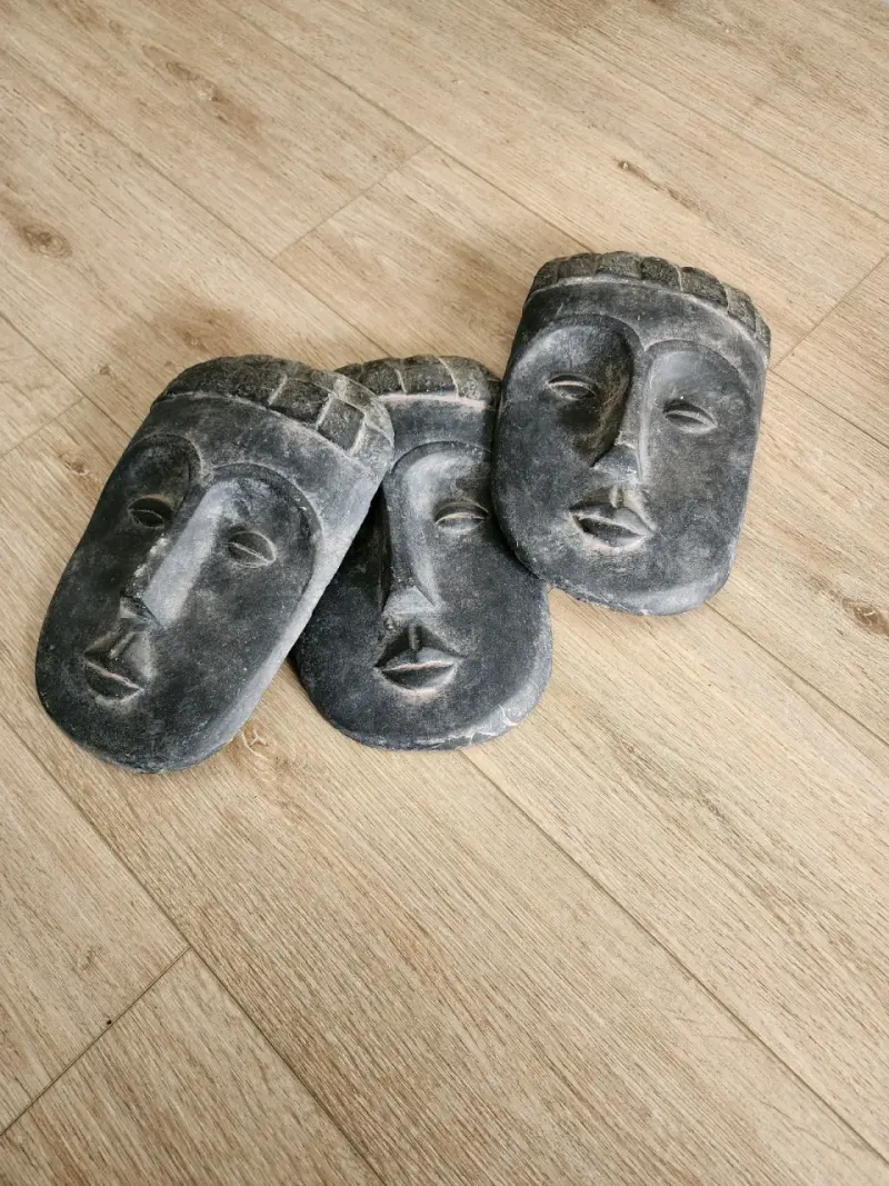 Máscaras decorativas de piedra tallada - 3