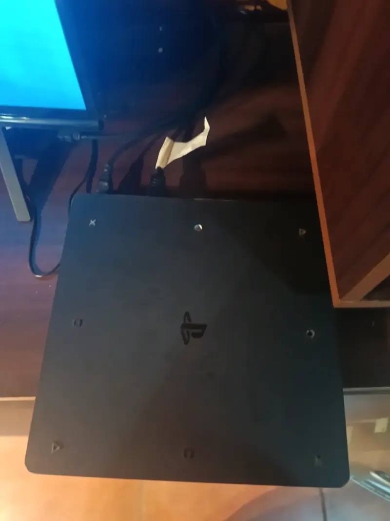 Consola PlayStation 4 en buen estado - 3