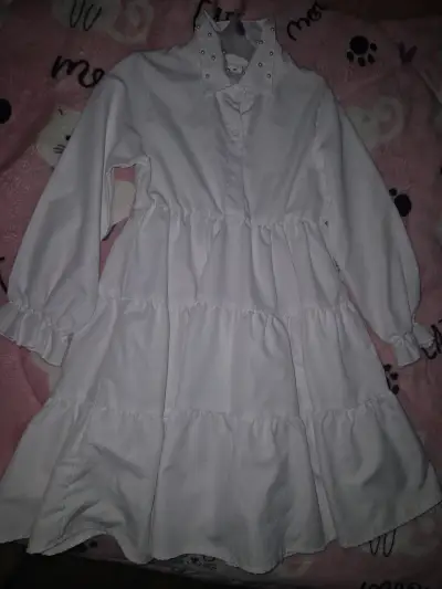 Vestido blanco con cuello de perlas niña - miniatura 1