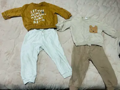 Conjunto de ropa infantil con diseño de oso - miniatura 1