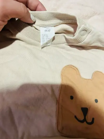 Conjunto de ropa infantil con diseño de oso - miniatura 3