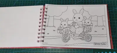Libro para pintar Sylvanian Families - miniatura 3