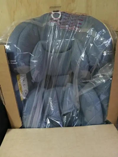 Silla de auto Bebesit gris con Isofix - miniatura 2