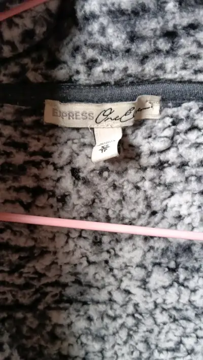 Polerón de lana gris con cierre - miniatura 3