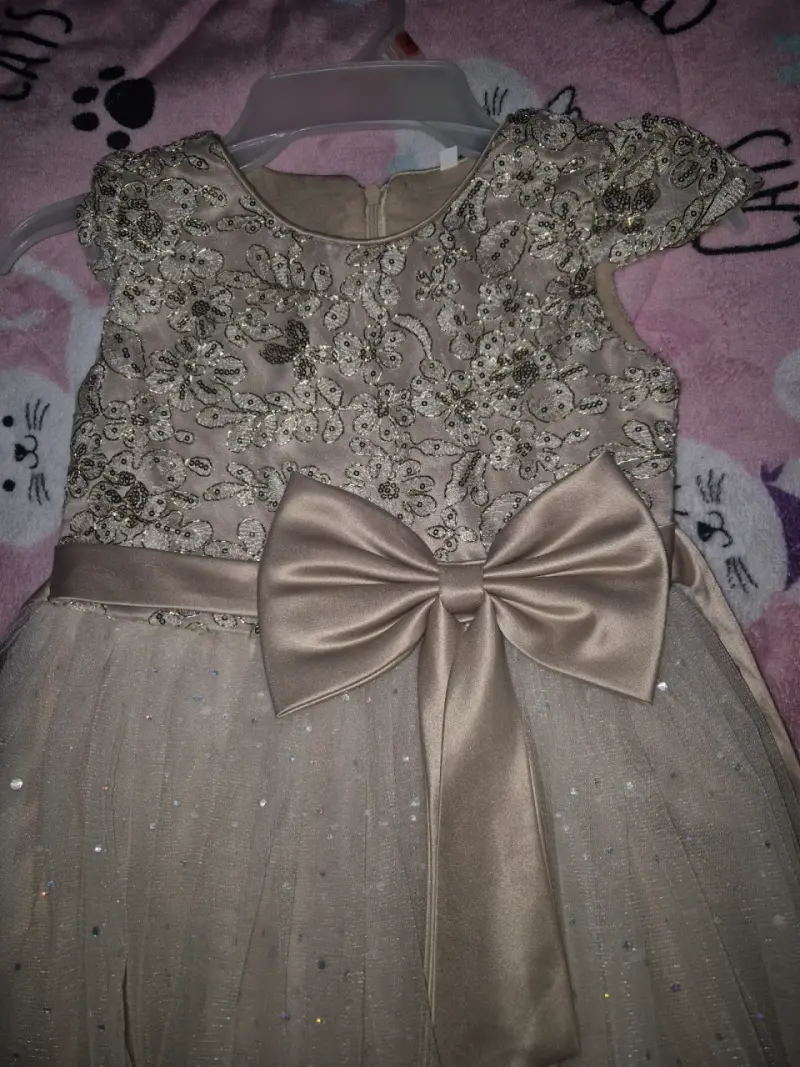 Vestido de fiesta infantil con encaje y lazo - 3