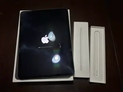 iPad pro gen 2 con Apple Pencil en caja original - miniatura 1