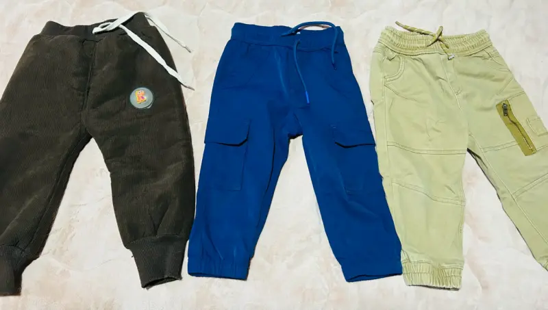 Set de pantalones para niños en varios colores - 1