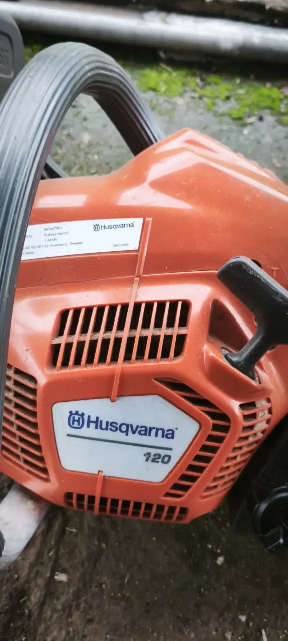 Motosierra Husqvarna 120 con accesorios - 2