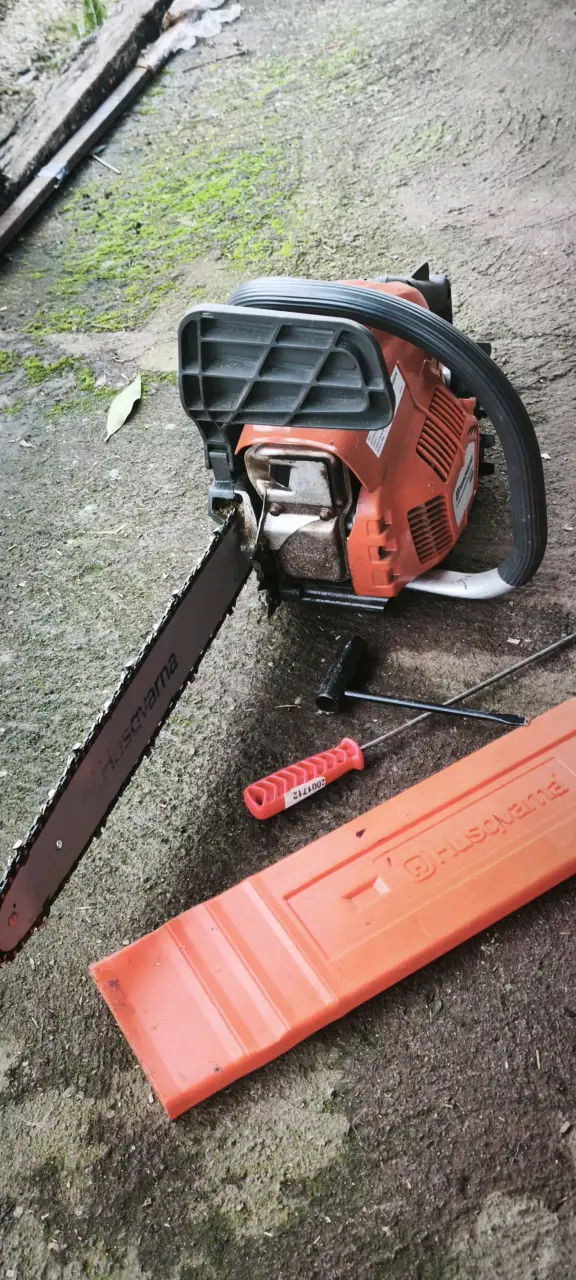 Motosierra Husqvarna 120 con accesorios - 3