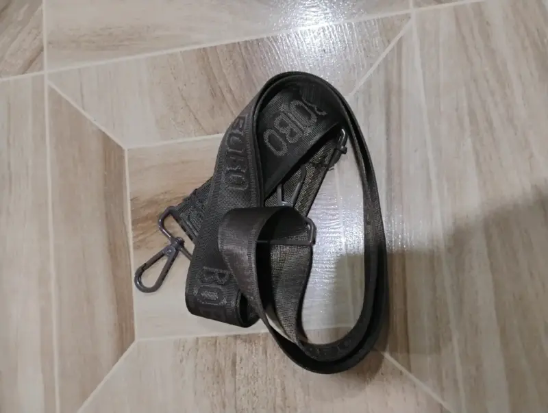 Bolso BOBO marrón con correa ajustable - 2