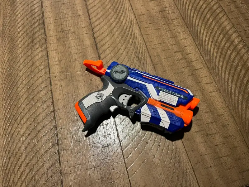 pack pistolas nerf (con 15 dardos) - 1