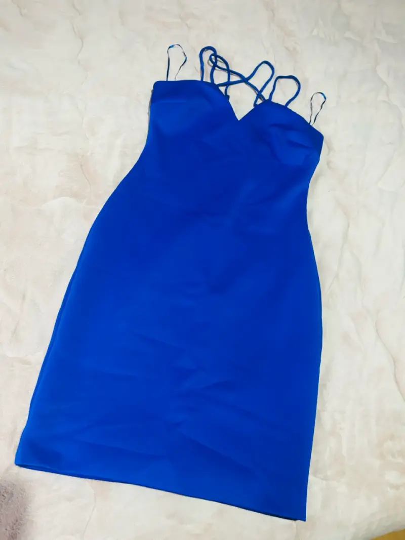 Vestido azul con tirantes cruzados - 1