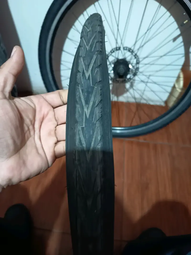 Neumático de bicicleta Arisun Metro Cruiser 700x32 - 3
