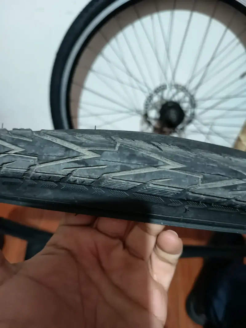 Neumático de bicicleta Arisun Metro Cruiser 700x32 - 5