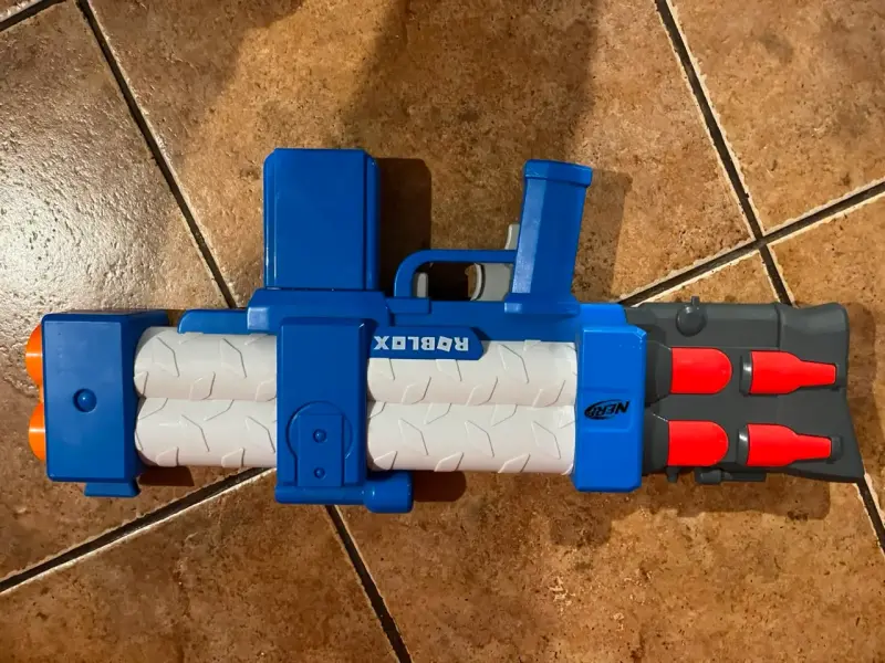 lanzador de dardos nerf x roblox automatico - 2