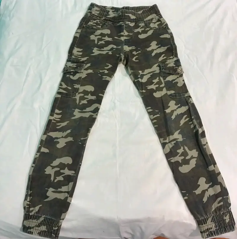 Pantalones cargo camuflados para hombre