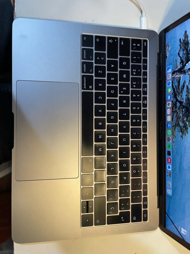 MacBook Pro 13 2017 core i5 8gb ram 120 gb ssd - 4