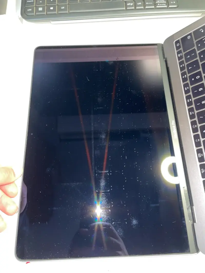 MacBook Pro 13 2017 core i5 8gb ram 120 gb ssd - 6