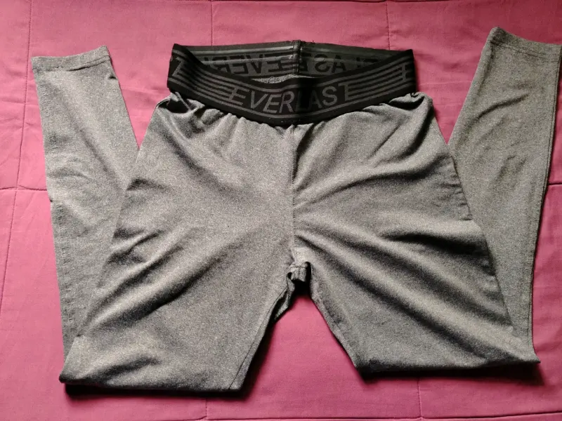Conjunto deportivo Everlast gris con capucha - 3