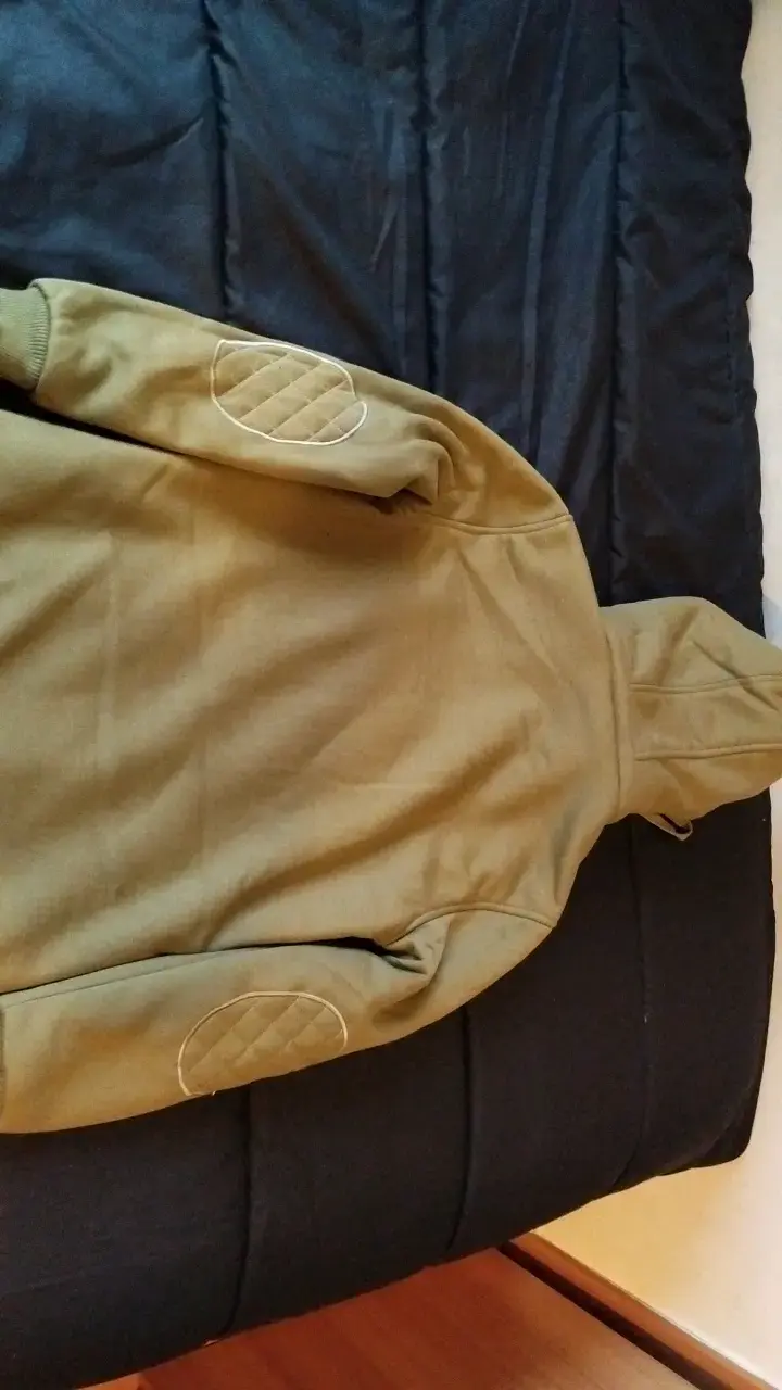 Chaqueta verde con capucha y forro camuflado - 4