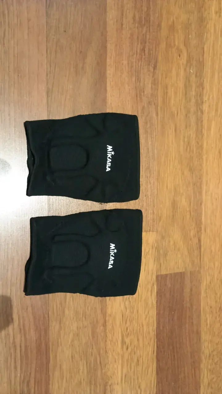 Rodilleras deportivas Mikasa negras