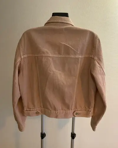 Chaqueta de mezclilla rosa claro para mujer - miniatura 2