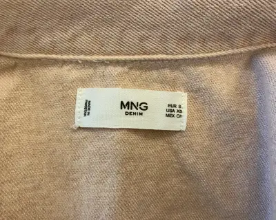 Chaqueta de mezclilla rosa claro para mujer - miniatura 3