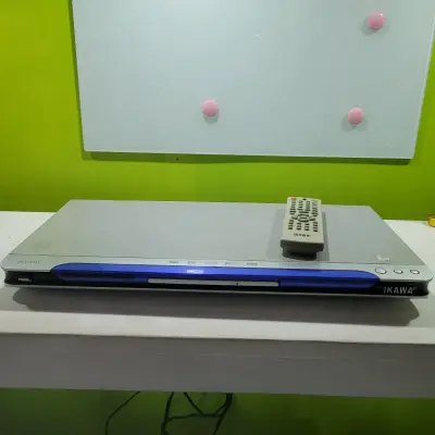 Reproductor de DVD Ikawa con control remoto - miniatura 1