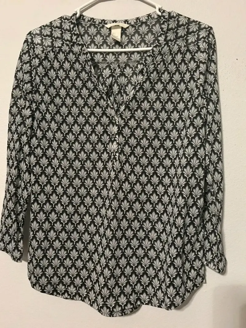 Blusa estampada blanco y negro