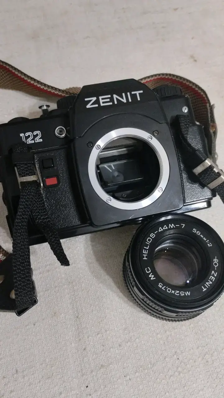 Cámara Zenit 122 con lente Helios 44M-7 - 3