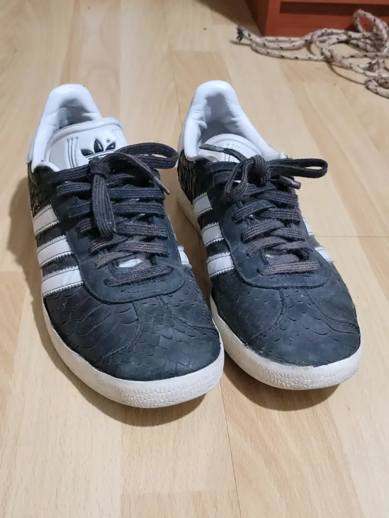 Zapatillas Adidas negras - 1