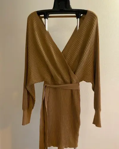 Vestido cruzado de punto marrón - miniatura 1