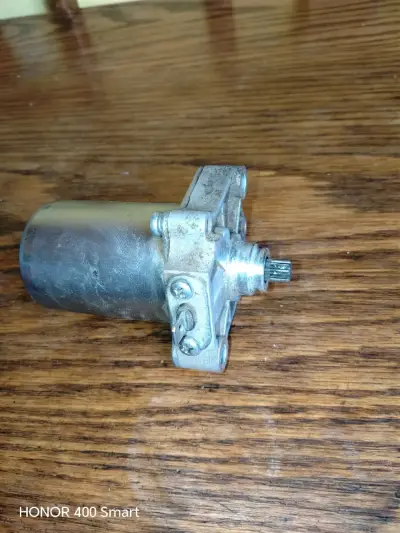 Motor de motocicleta usado en buen estado - miniatura 5