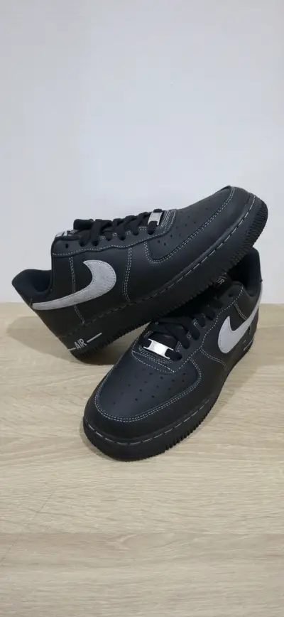 NIKE AIR FORCE 1 07' LV8 - miniatura 1